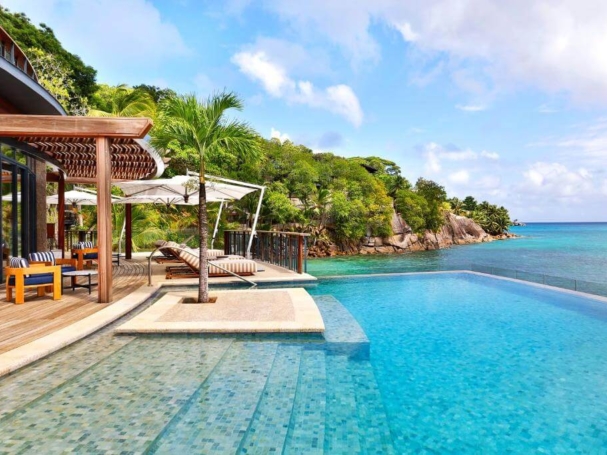 villa-pool